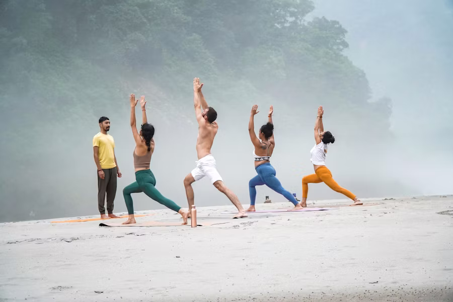 common yoga mistakes beginners make while practicing yoga poses outdoors